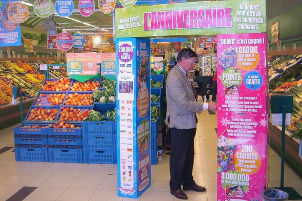Axia Retail Terminale interaktywne Francja organizacja loterii
